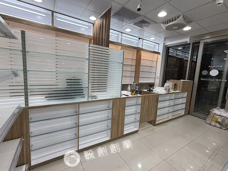 藥局裝潢展示架-桃園龜山藥局